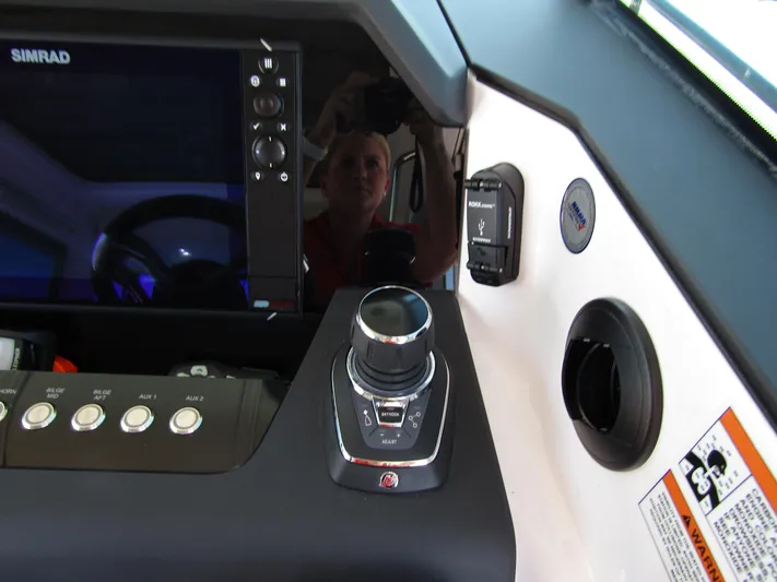 Empoleon Yacht Photos Pics Control panel of 2025 Axopar 37XC CROSS CABIN BRABUS Trim with Simrad display.
