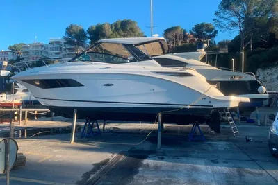 2018 Sea Ray 320 Sundancer