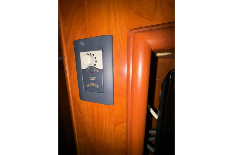 Tru Blu Yacht Photos Pics TV antenna control panel on 2010 Hunter 39 boat interior.