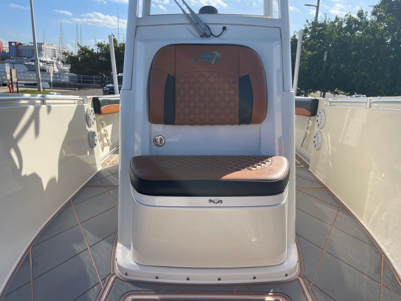 2019 Cobia 280