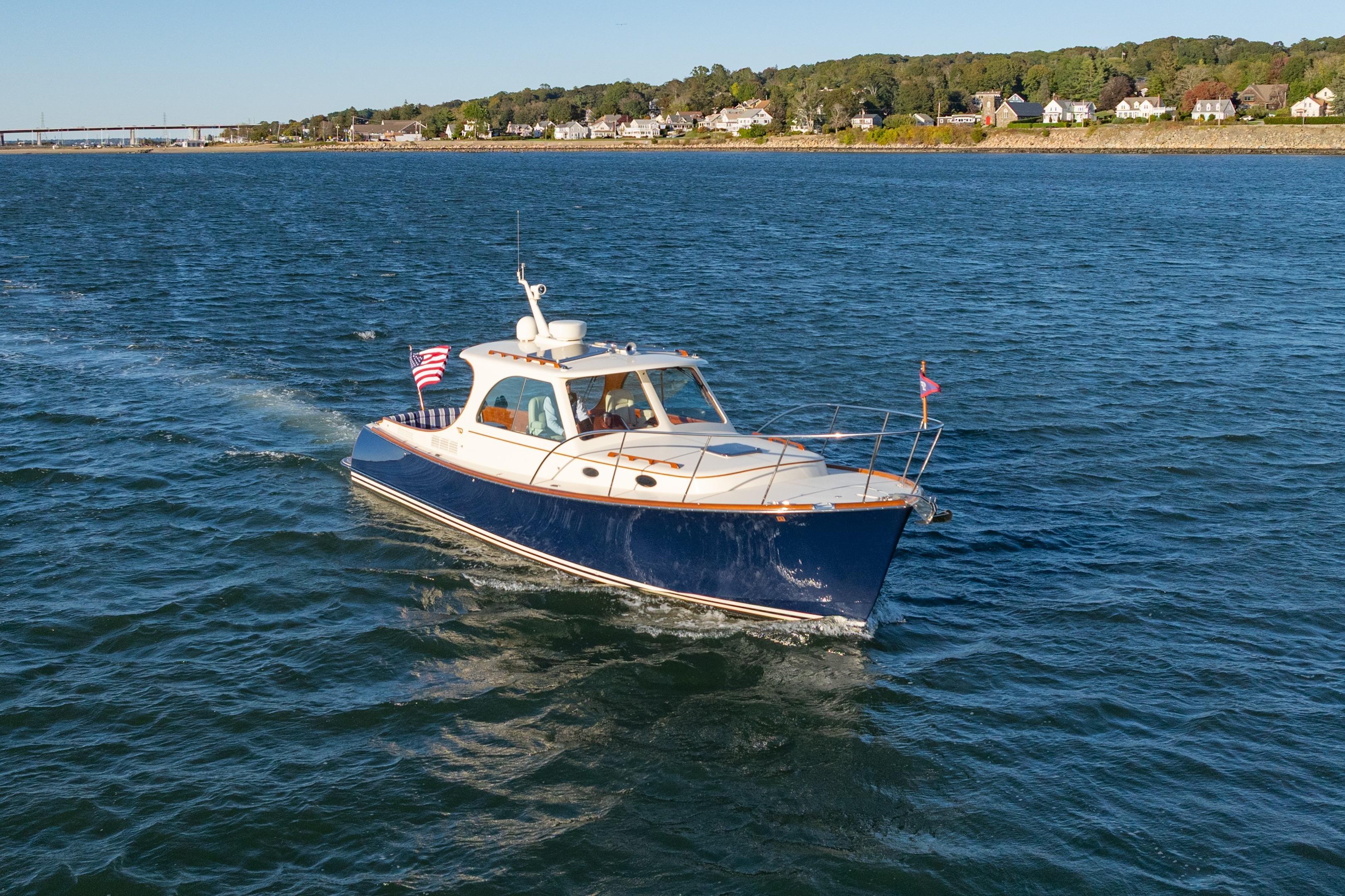 2015 Hinckley Picnic Boat 37 MKIII Motor Yachts for sale YachtWorld