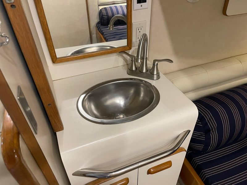1994 Sea Ray 440 Sundancer