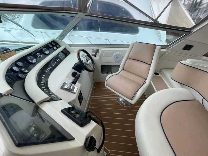 1994 Sea Ray 440 Sundancer