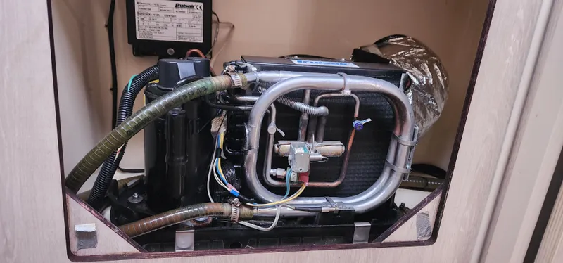 Jolly Dacha Yacht Photos Pics 