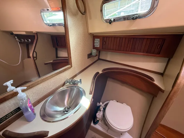 Nikki Yacht Photos Pics 