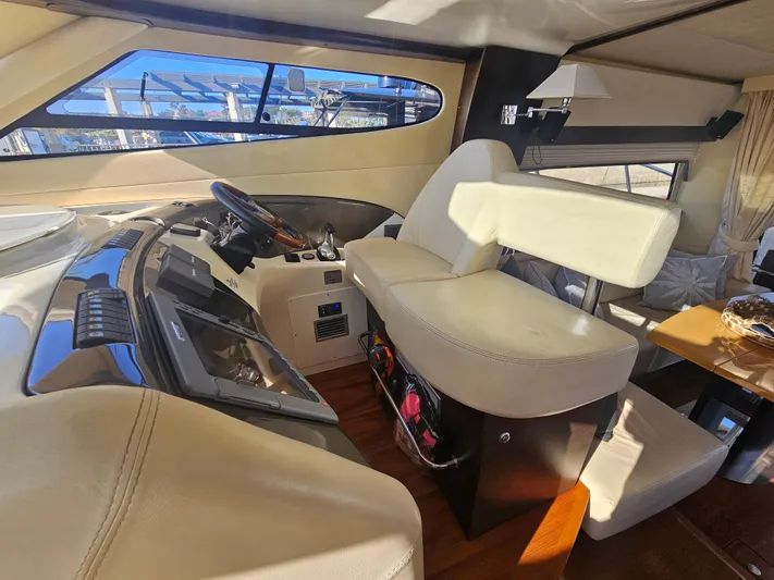 Giddy Up Yacht Photos Pics 