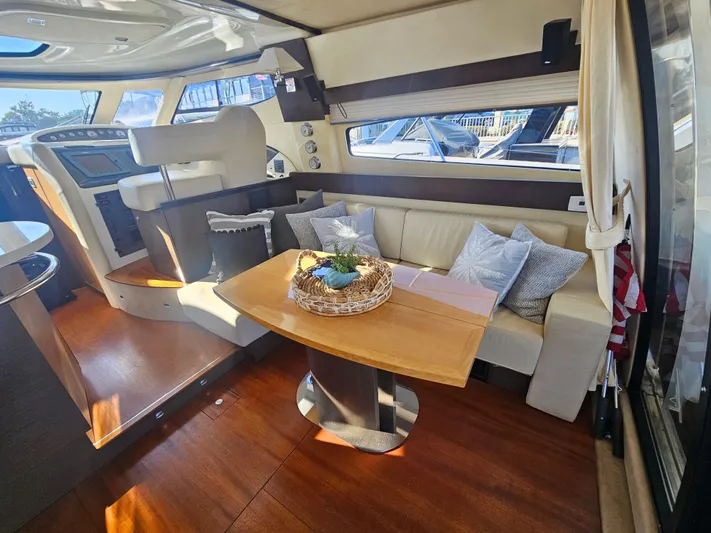 Giddy Up Yacht Photos Pics 