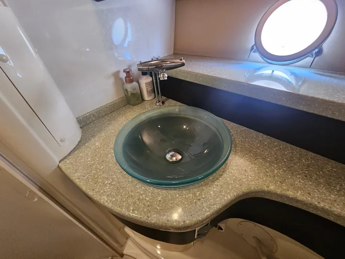 Giddy Up Yacht Photos Pics 