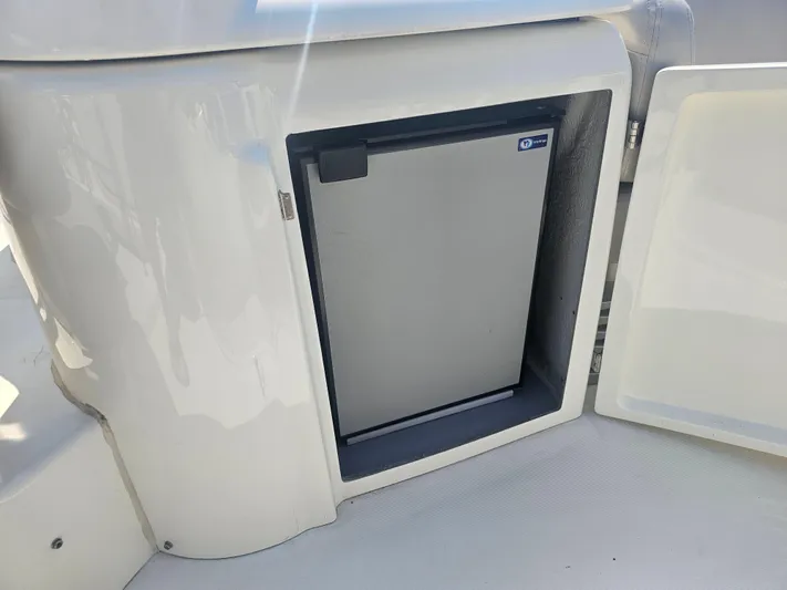 Giddy Up Yacht Photos Pics 