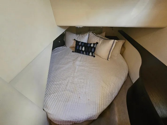 Giddy Up Yacht Photos Pics 