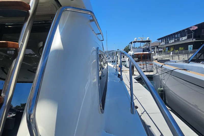 Giddy Up Yacht Photos Pics 