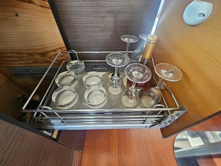 Giddy Up Yacht Photos Pics 