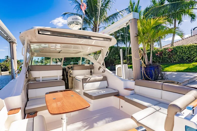 Blue Yacht Photos Pics 