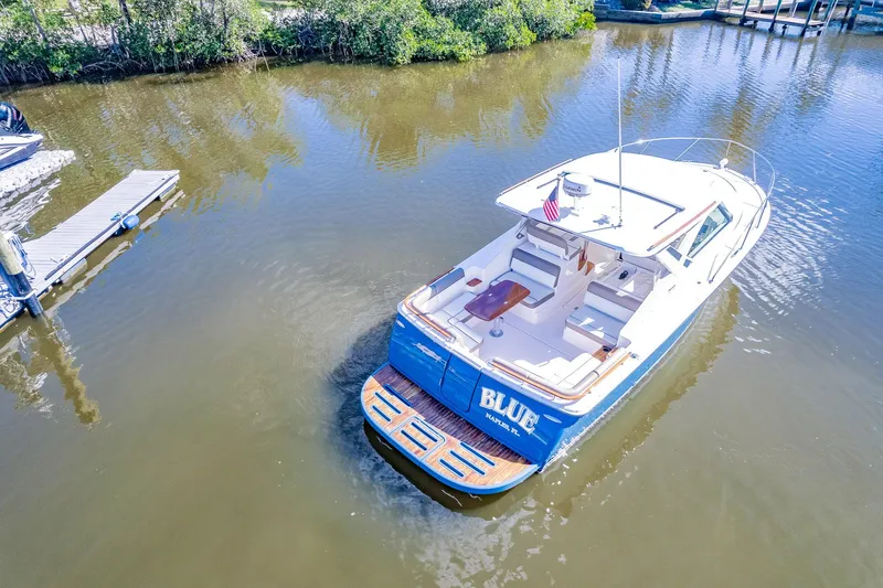 Blue Yacht Photos Pics 