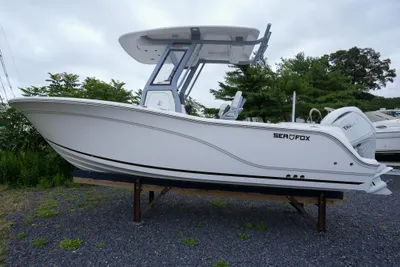 Sea Fox 228 Commander