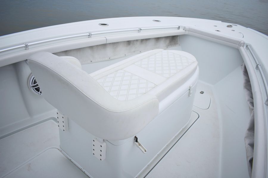 2021 Yellowfin 29 Center Console