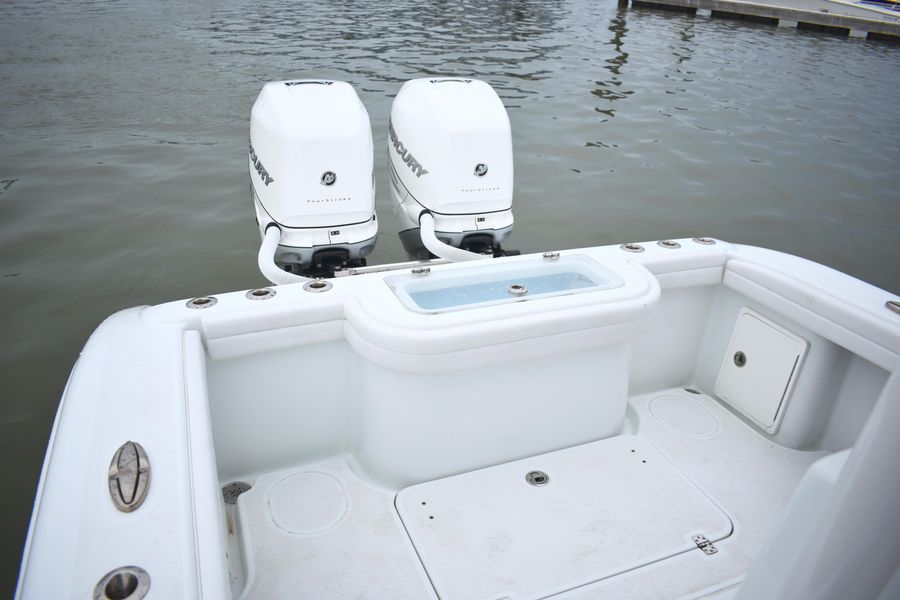 2021 Yellowfin 29 Center Console