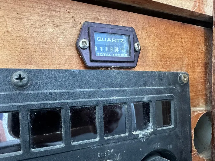 Sola Fide Yacht Photos Pics Hour meter on 1993 Russell Yachts Crowther, displaying total engine hours.