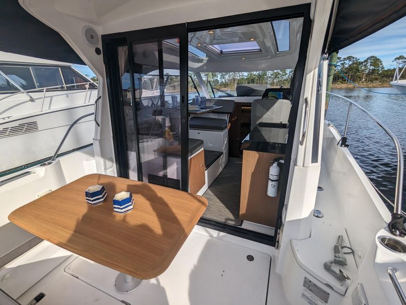 2022 Beneteau Antares 9