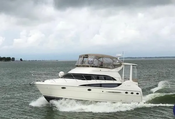 4 Explore Yacht Photos Pics 