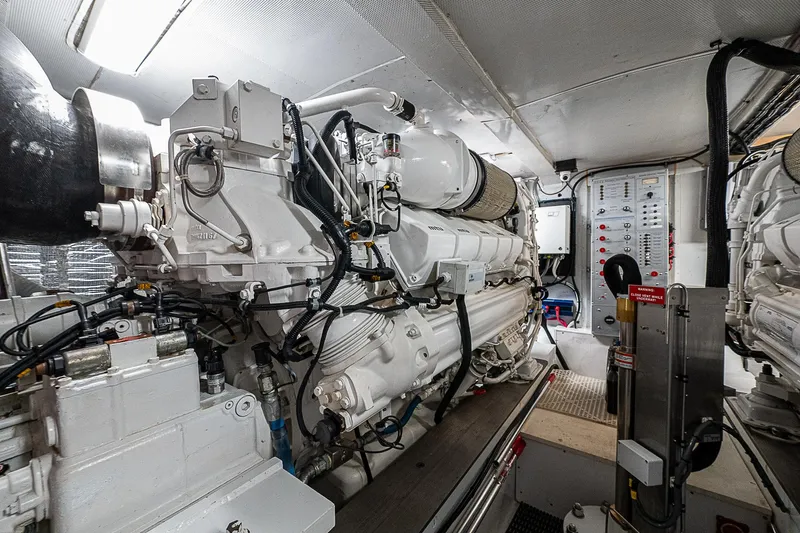 Legal Holiday Yacht Photos Pics 