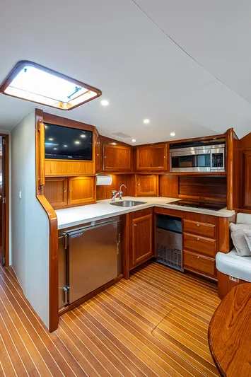 Legal Holiday Yacht Photos Pics Donzi 58 Legal Holiday - Interior Cabin