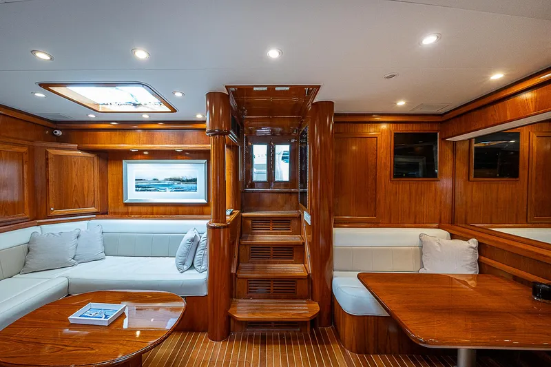 Legal Holiday Yacht Photos Pics Donzi 58 Legal Holiday - Interior Cabin