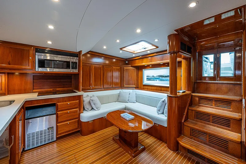 Legal Holiday Yacht Photos Pics Donzi 58 Legal Holiday - Interior Cabin