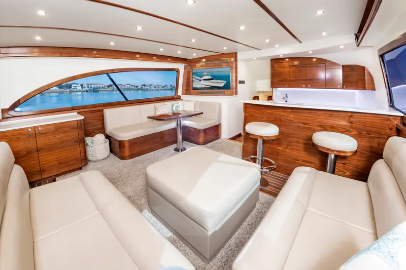 Big Hunter Yacht Photos Pics Luxurious interior of the 2024 Albemarle Spencer Edition yacht.