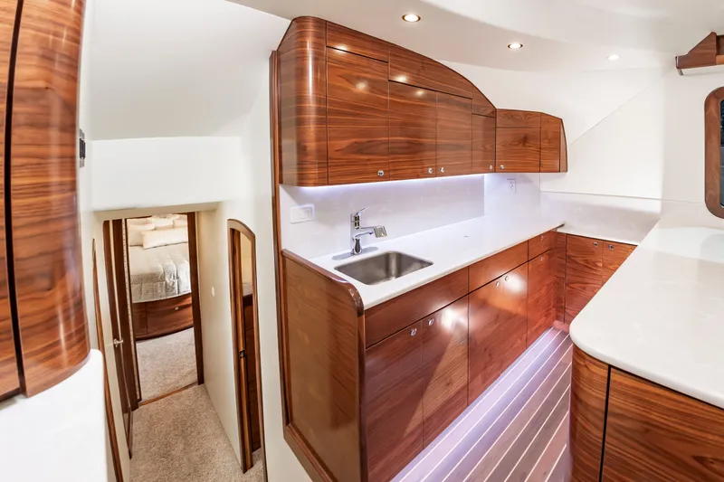 Big Hunter Yacht Photos Pics Luxurious kitchen in the 2024 Albemarle Spencer Edition yacht.
