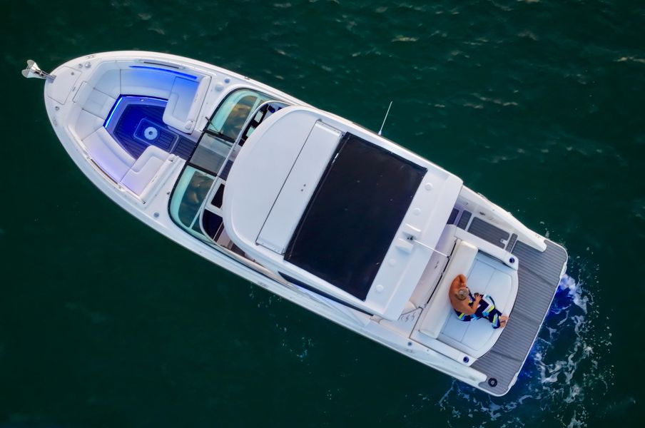 2020 Sea Ray 310 SLX