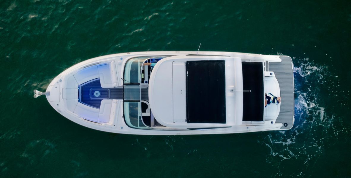 2020 Sea Ray 310 SLX