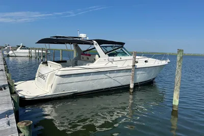Tiara Yachts 4000 Express