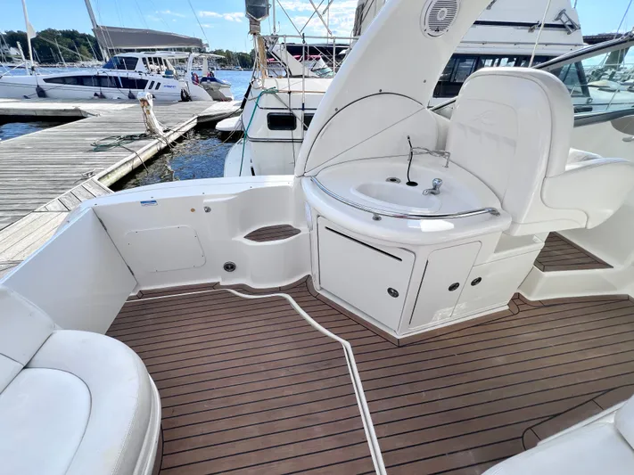 Wade-a-minute Yacht Photos Pics 