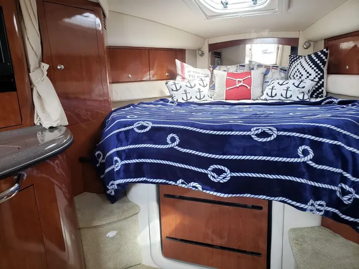 Wade-a-minute Yacht Photos Pics 