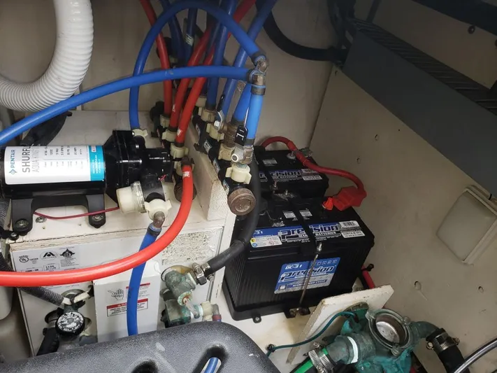 Wade-a-minute Yacht Photos Pics 