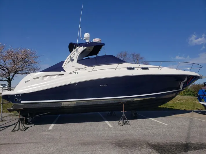 Wade-a-minute Yacht Photos Pics 