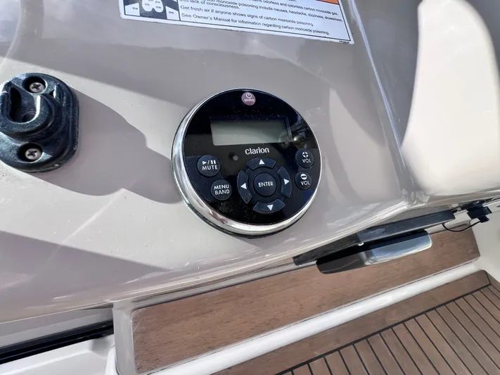 Wade-a-minute Yacht Photos Pics 