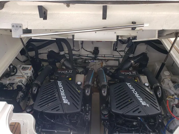 Wade-a-minute Yacht Photos Pics 