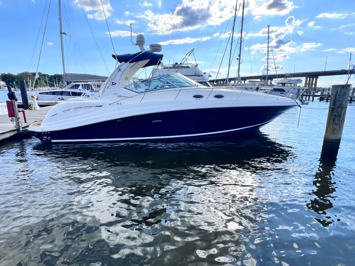 Wade-a-minute Yacht Photos Pics 