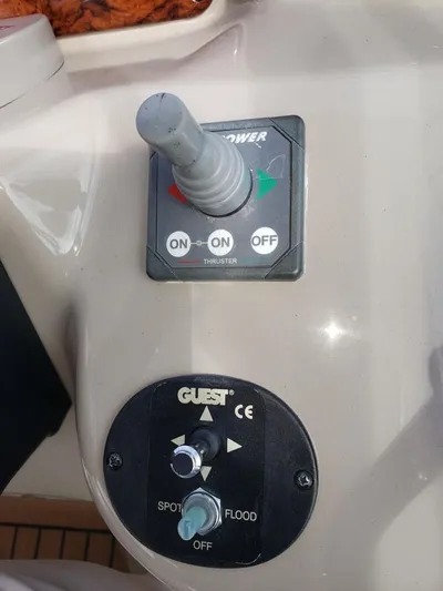 Wade-a-minute Yacht Photos Pics 