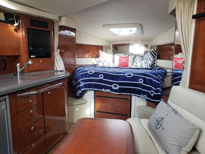 Wade-a-minute Yacht Photos Pics 