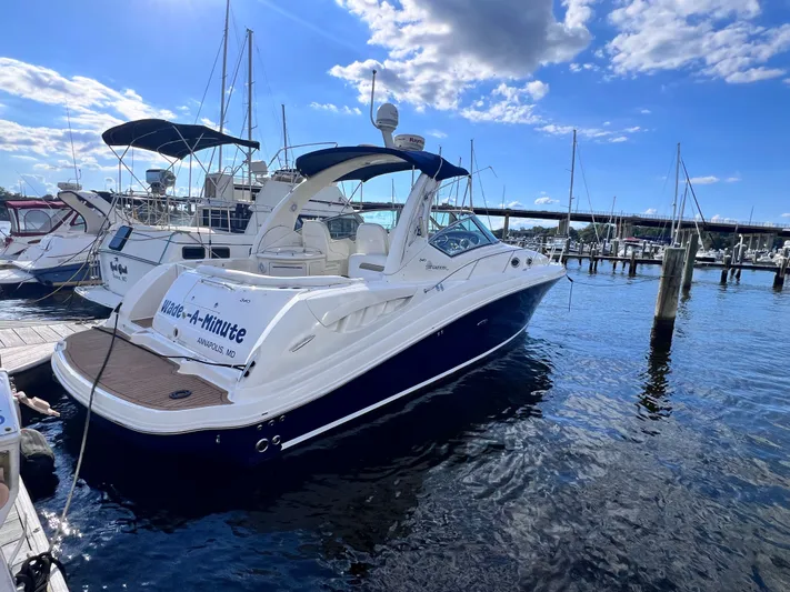 Wade-a-minute Yacht Photos Pics 