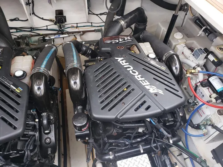 Wade-a-minute Yacht Photos Pics 