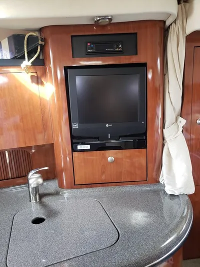 Wade-a-minute Yacht Photos Pics 