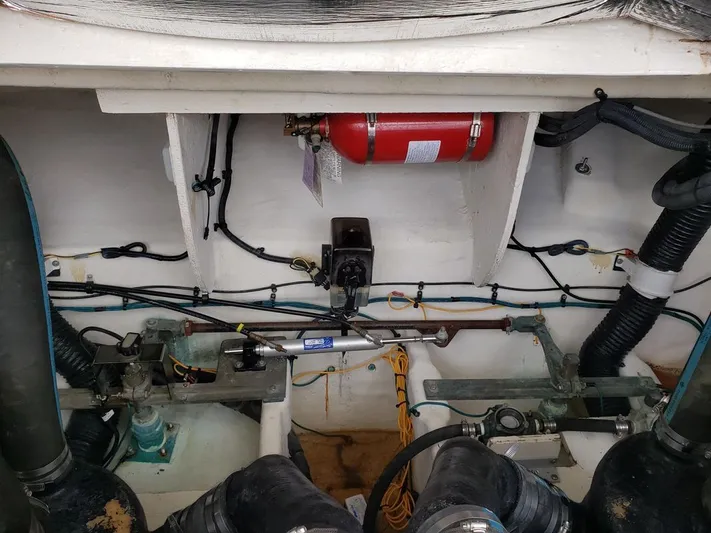 Wade-a-minute Yacht Photos Pics 