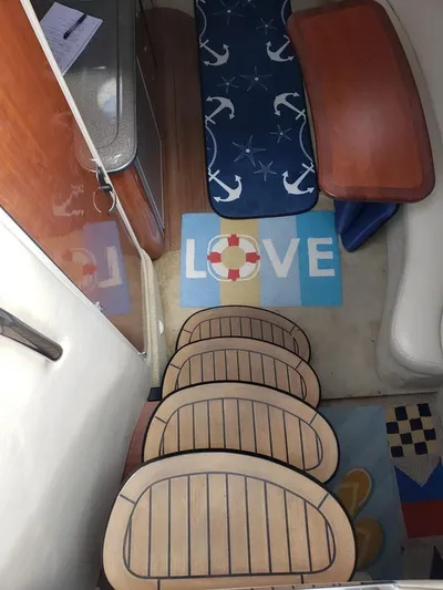 Wade-a-minute Yacht Photos Pics 