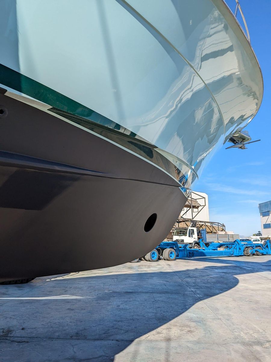 2001 Hatteras 70 