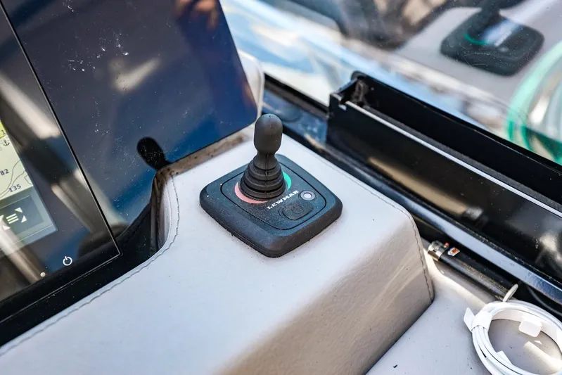  Yacht Photos Pics Joystick control on 2021 Regal 36 Grande Coupe boat dashboard.