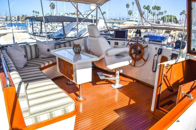 Island Girl Yacht Photos Pics 